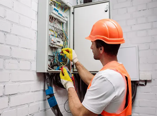 Eletricista no Jardim Guarará em Santo André